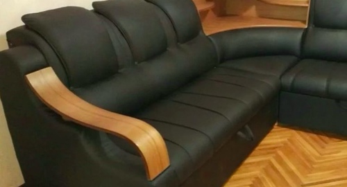 Перетяжка кожаного дивана. Медведково
